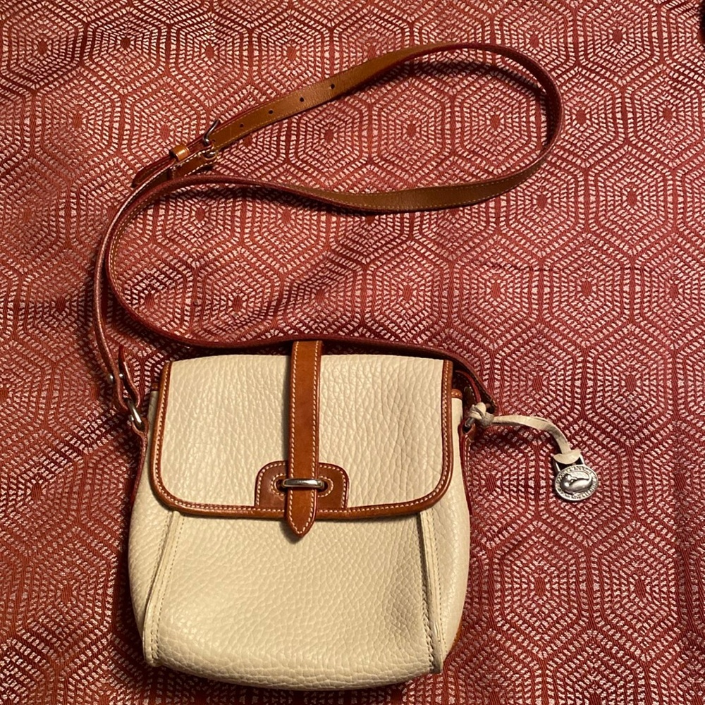 Vintage Dooney and Bourke pebbled leather crossbody